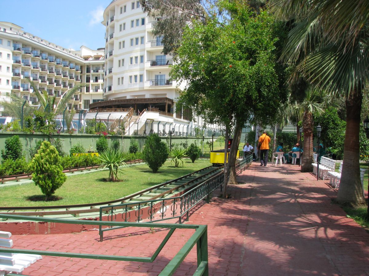 imagini hotel DELPHIN BOTANIK